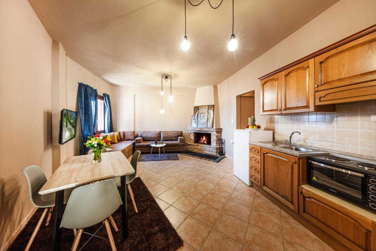 Deluxe Apartments By White Hills Arachova Exterior foto